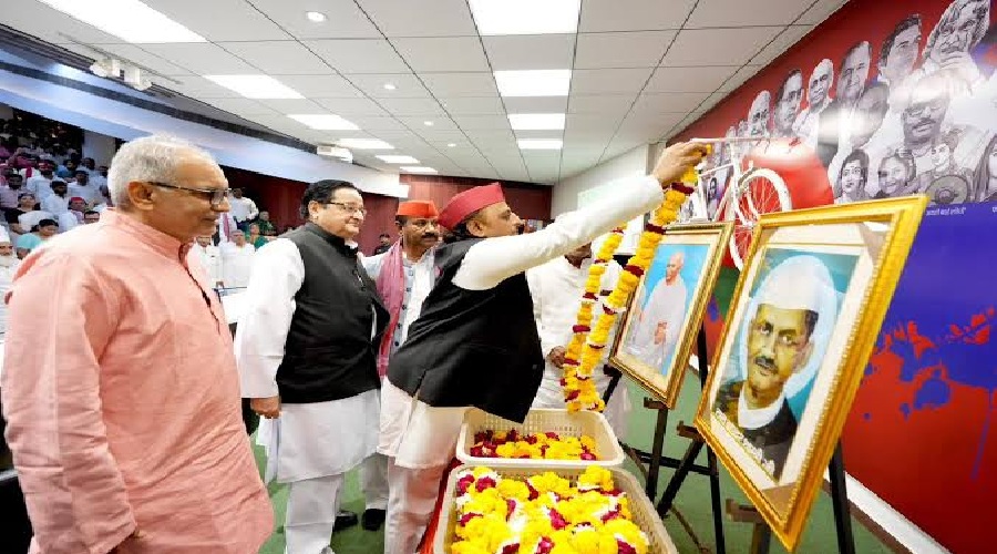 महात्मा गांधी के विरोधी सत्ता में, हम करेंगे बाहर, ये संविधान के लिए खतरा: अखिलेश यादव