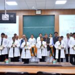 SRMS मेडिकल कॉलेज में 'व्हाइट कोट सेरेमनी', MBBS 2026 बैच के 183 विद्यार्थियों ने ली प्रतिज्ञा
